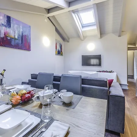 New Luxury Apartment *