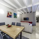 New Luxury Διαμέρισμα *