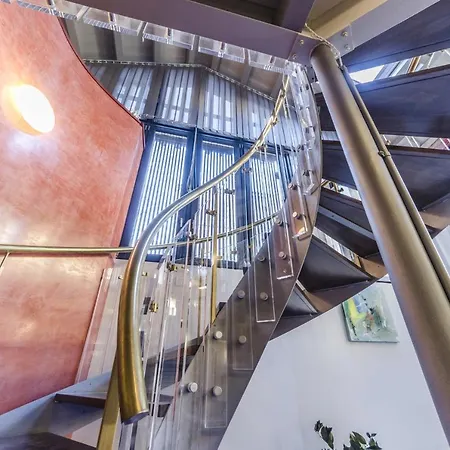 ニュー ラグジュアリー レジデンス