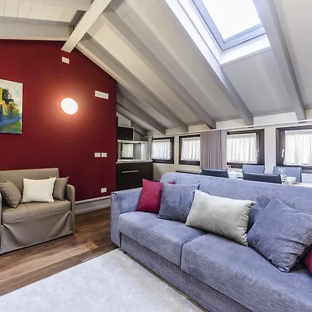 アパート ニュー ラグジュアリー レジデンス